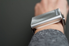 The aim of their new wristband is to make “temperature personal,” says Embr Labs co-founder David Cohen-Tanugi PhD ’15. “We want people who are often uncomfortable and have little control over temperature to have more control and more relief in everyday life,” he says.
